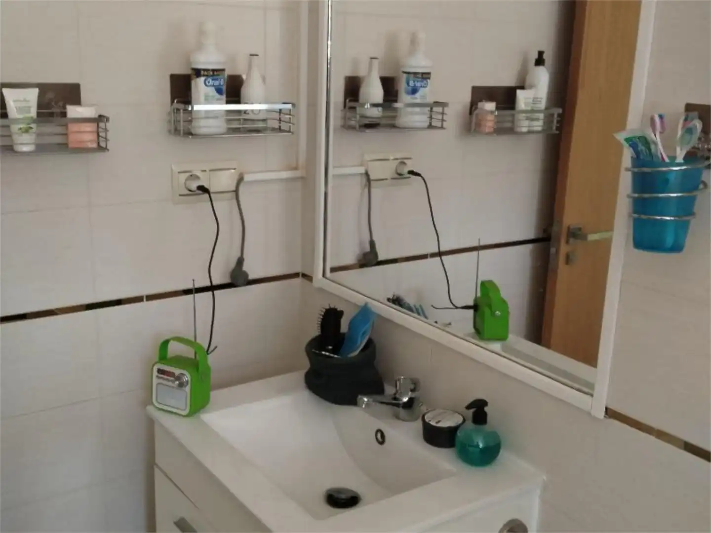 Badezimmer von Einfamilien-Reihenhaus zum Verkauf in Santa María de los Llanos mit Privatgarten, Terrasse und Abstellraum