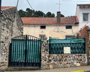 Vista exterior de Casa o xalet en venda en Valdemaqueda amb Jardí privat i Terrassa