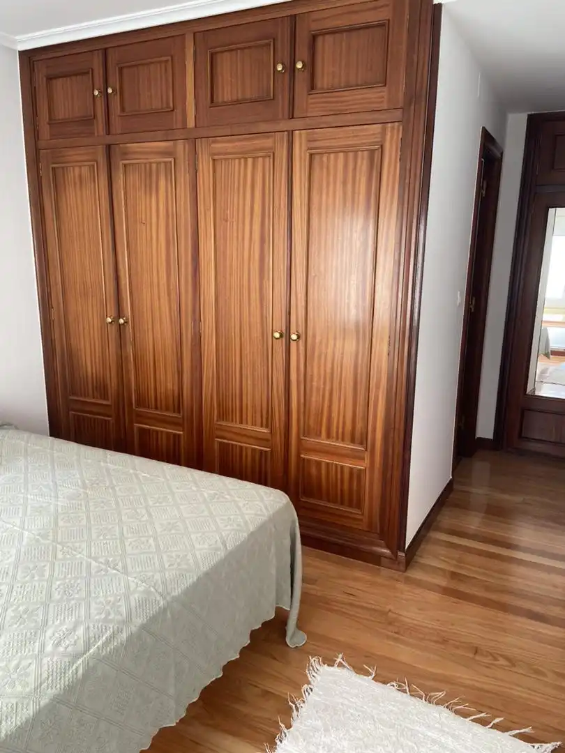Habitación de Piso de alquiler en Santoña con Calefacción, Jardín privado y Parquet