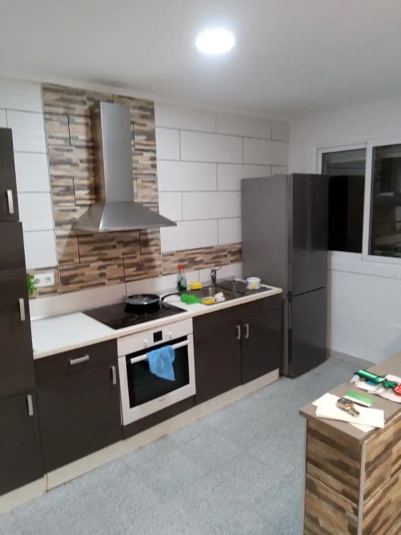 Cocina de Piso para compartir en Castellcir con Horno, Lavadora y Internet