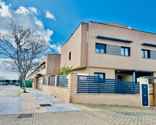 Exterior view of Single-family semi-detached for sale in Mérida  with Air Conditioner, Terrace and Swimming Pool