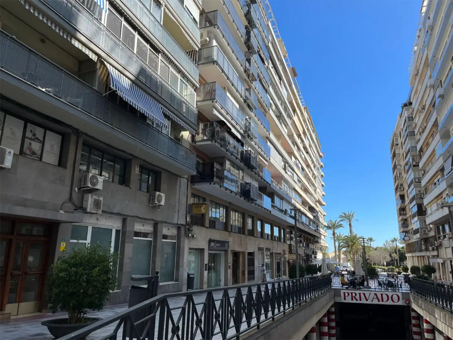 Room in Calle Orense, 1, Ensanche - Diputación