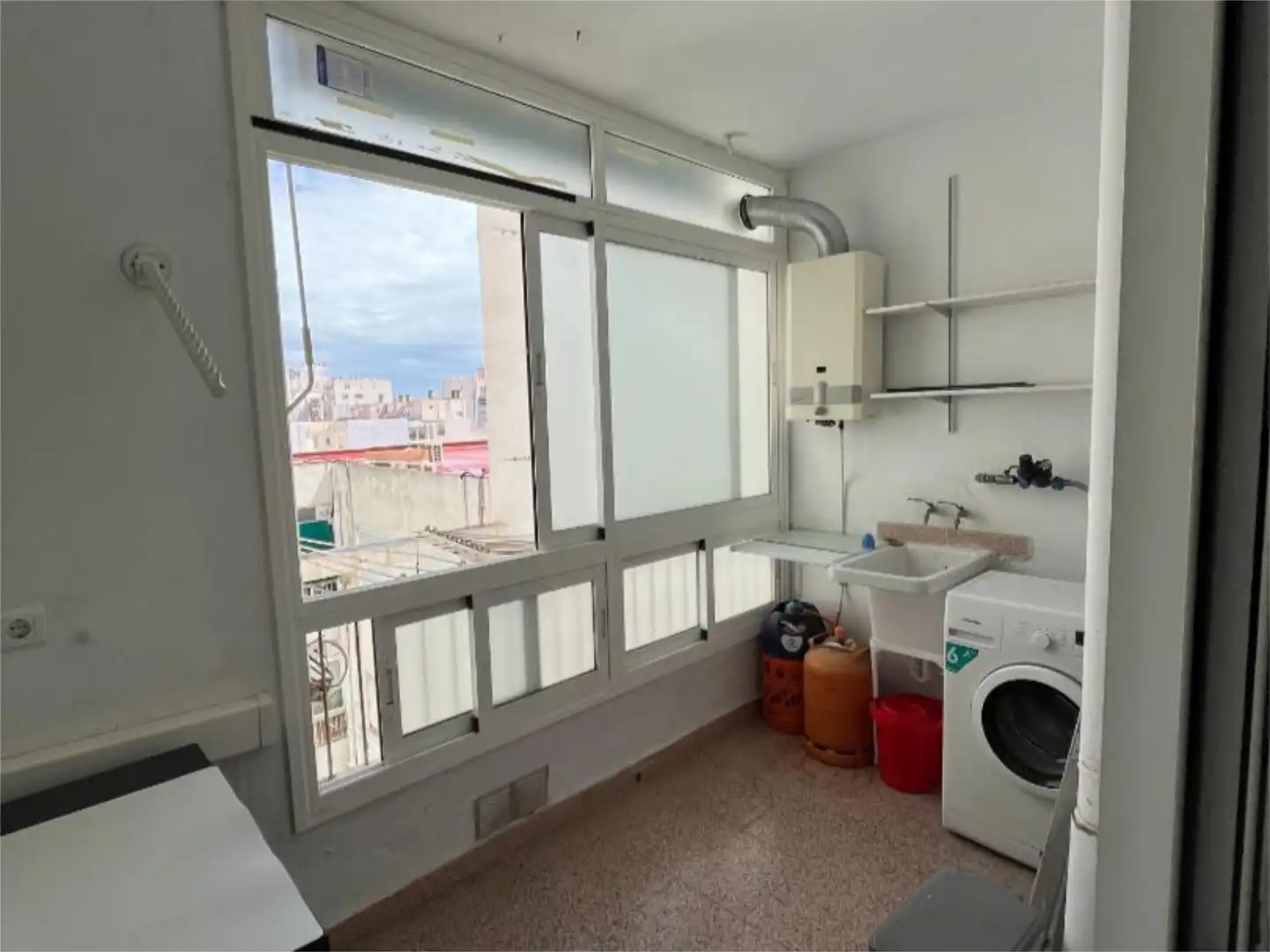 Room in Calle Orense, 1, Ensanche - Diputación
