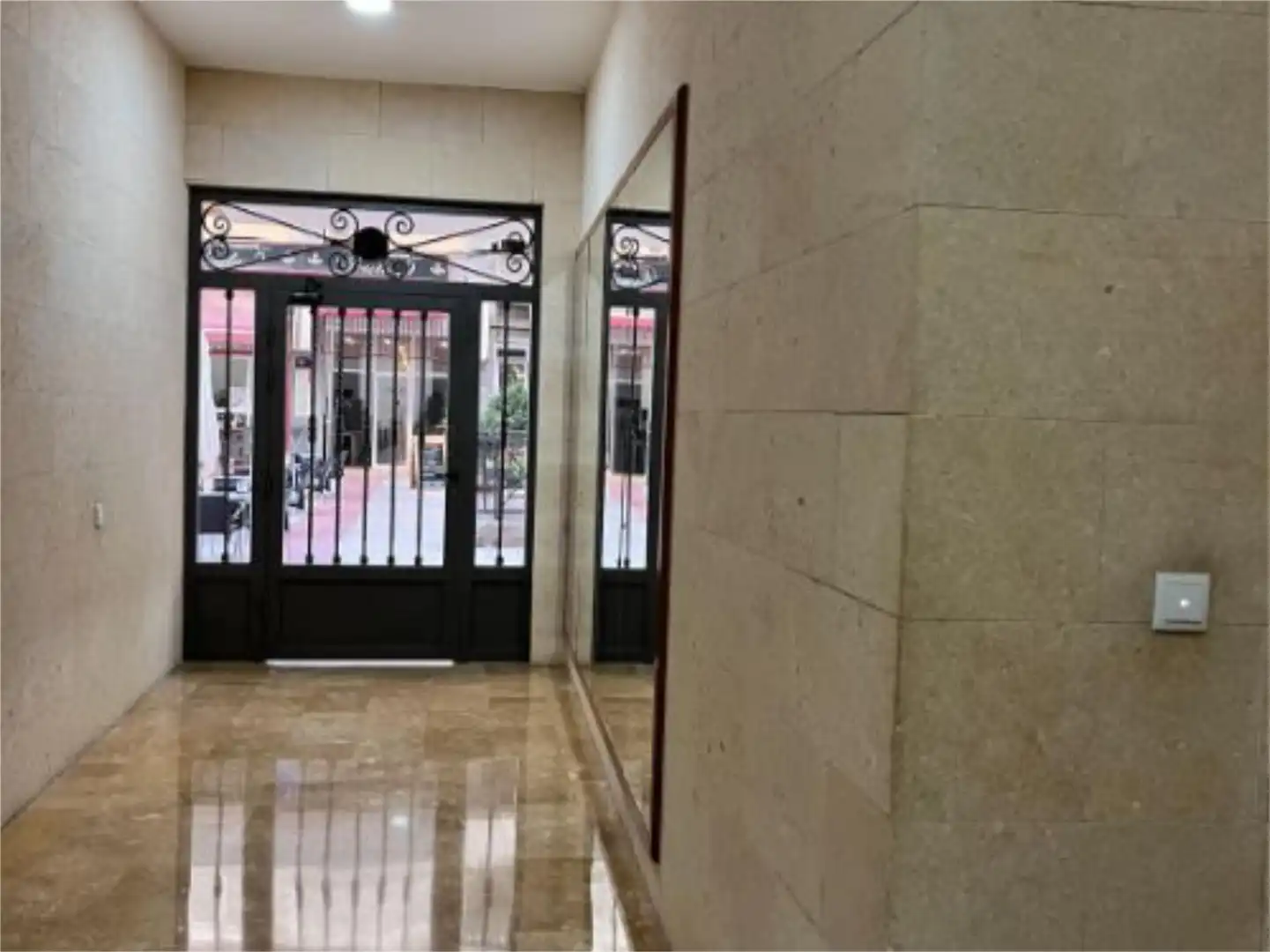 Room in Calle Orense, 1, Ensanche - Diputación