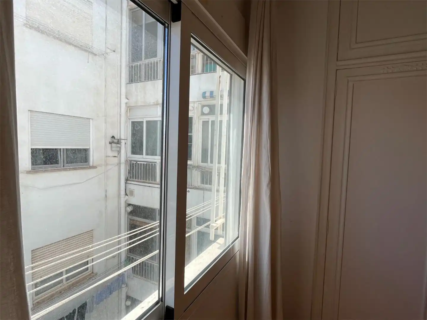 Room in Calle Orense, 1, Ensanche - Diputación