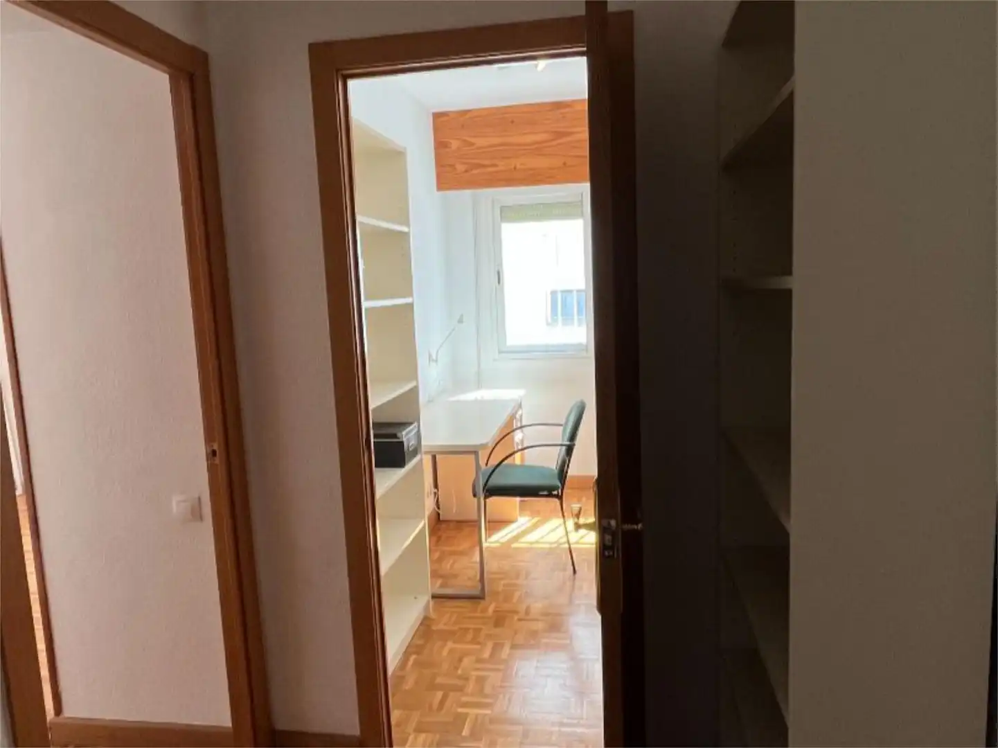 Room in Calle Orense, 1, Ensanche - Diputación