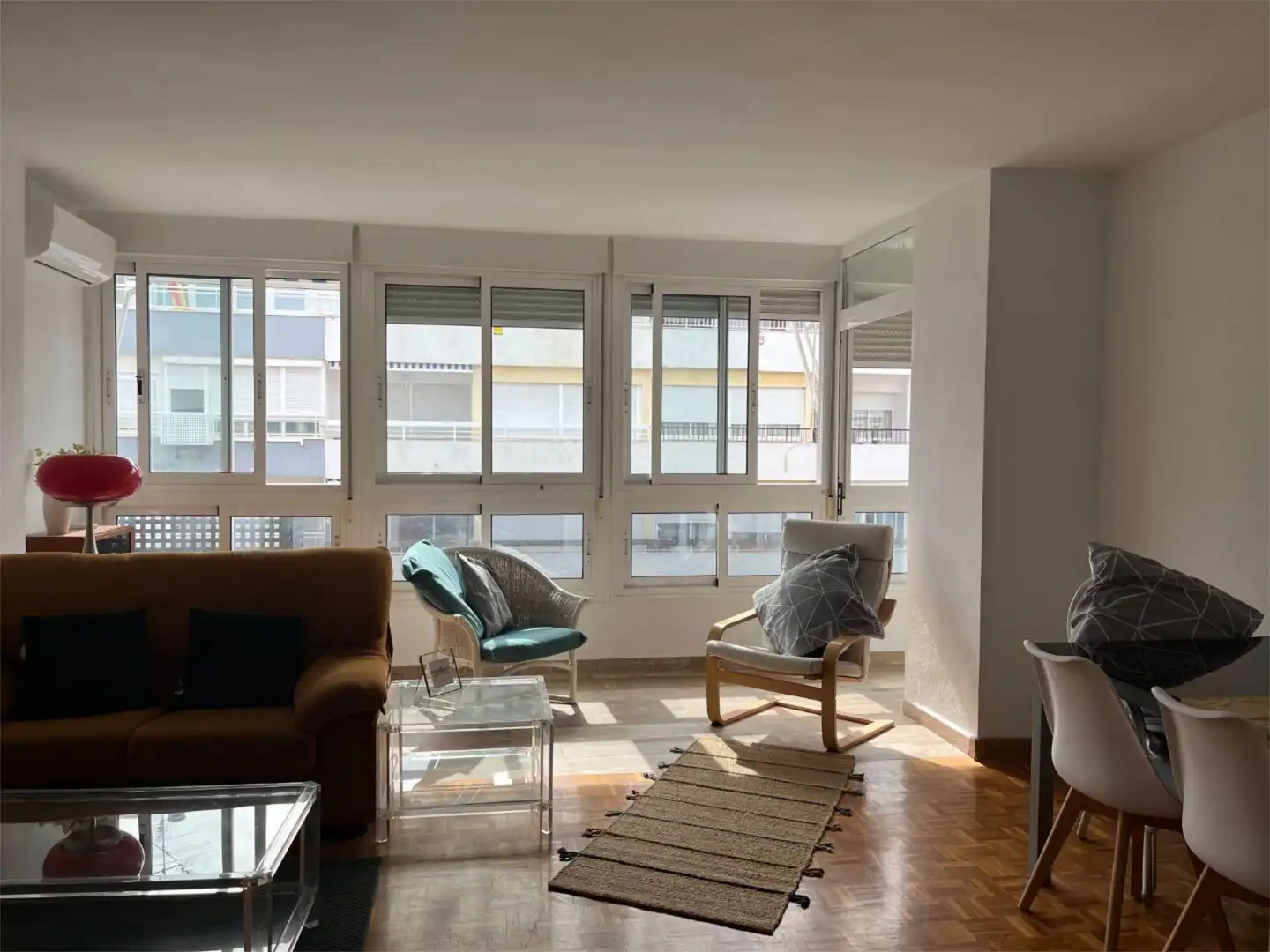 Room in Calle Orense, 1, Ensanche - Diputación