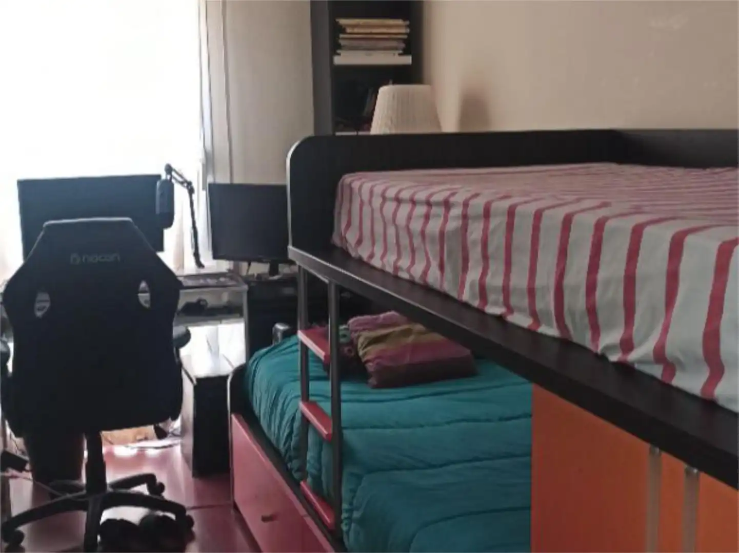 Habitación de Piso para compartir en Barcelona con Calefacción, Jardín privado y Parquet