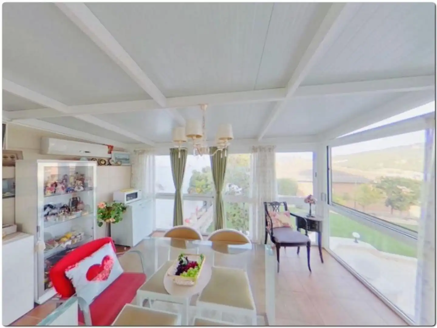 Casa o chalet de alquiler en Carrer Joan Miró, 59, Condado del Jaruco - Puigventós Comedor de Casa o chalet de alquiler en Lloret de Mar con Aire acondicionado, Calefacción y Jardín privado