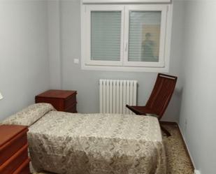 Bedroom of Flat to share in  Zaragoza Capital  with Balcony