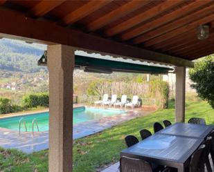 Terrasse von Wohnung miete in Vilaboa mit Terrasse und Schwimmbad