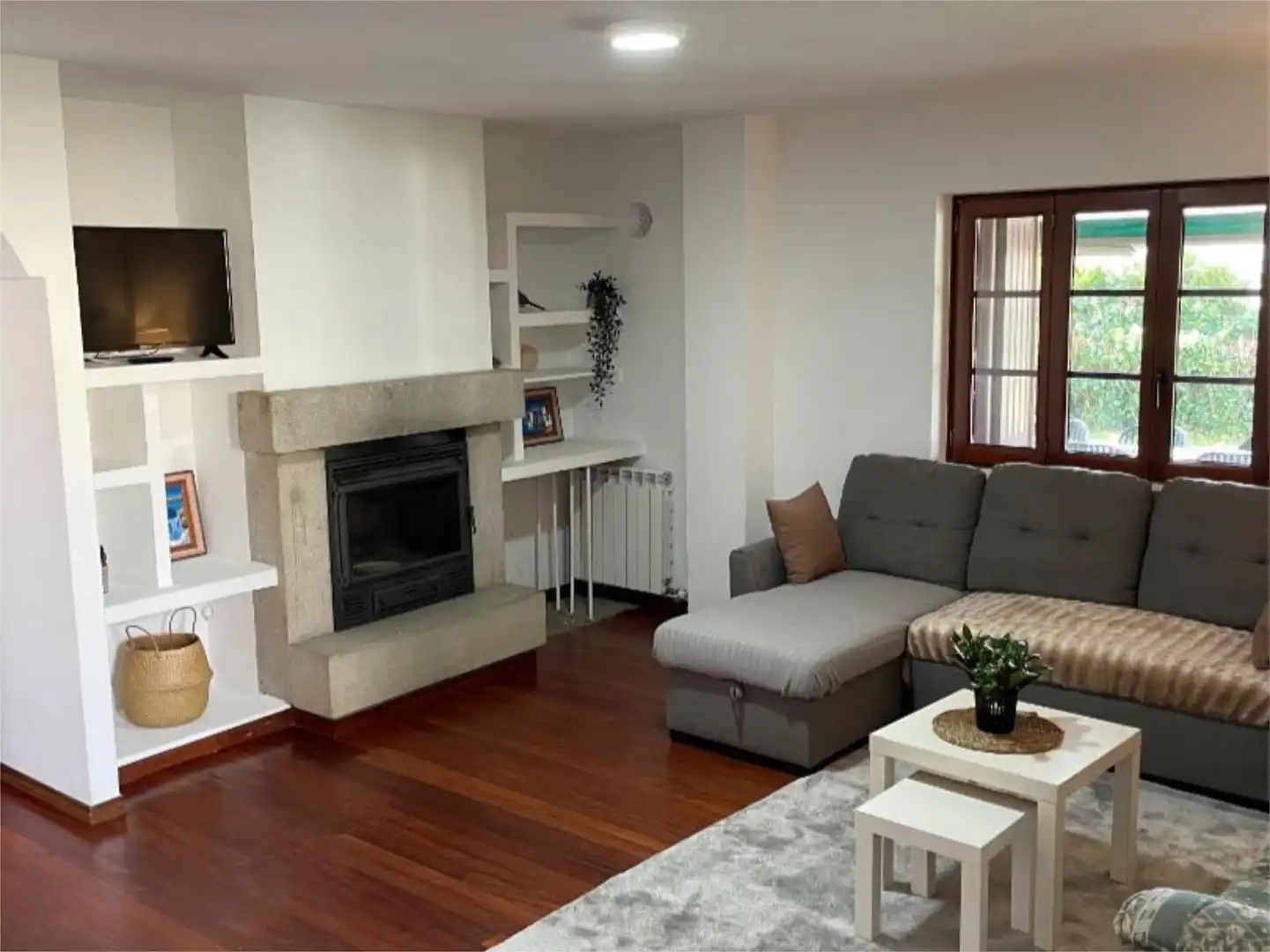 Piso de alquiler en Vilaboa Sala de estar de Piso de alquiler en Vilaboa con Calefacción, Jardín privado y Parquet