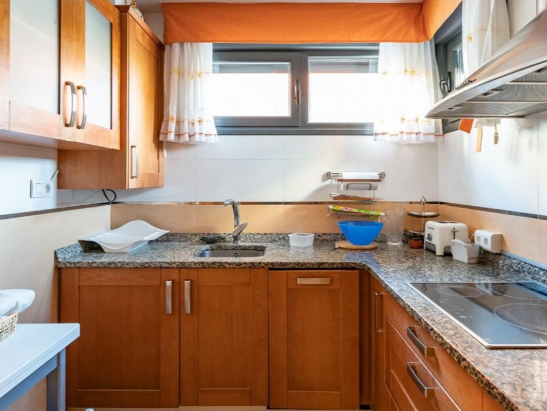 Cuina de Casa adosada en venda en  Murcia Capital amb Aire condicionat