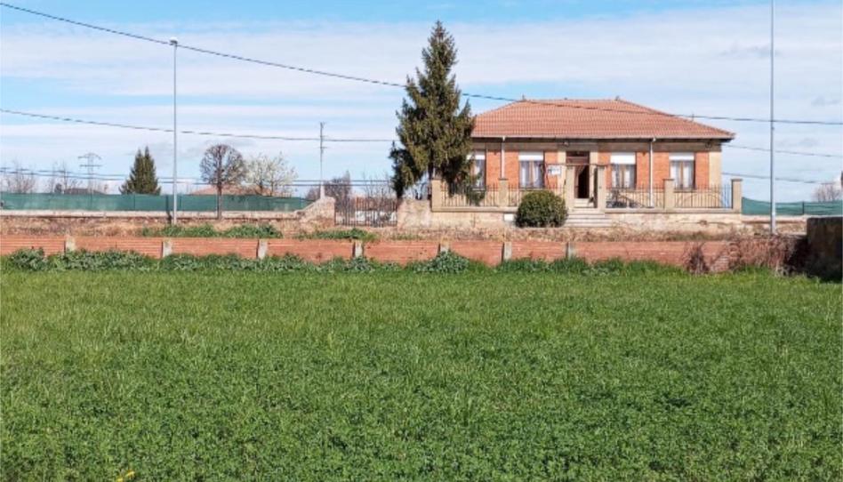 Casa o xalet en venda a Carretera de León, 103, Astorga, León - imatge 1 Foto 1 de Casa o xalet en venda a Carretera de León, 103, Astorga, León