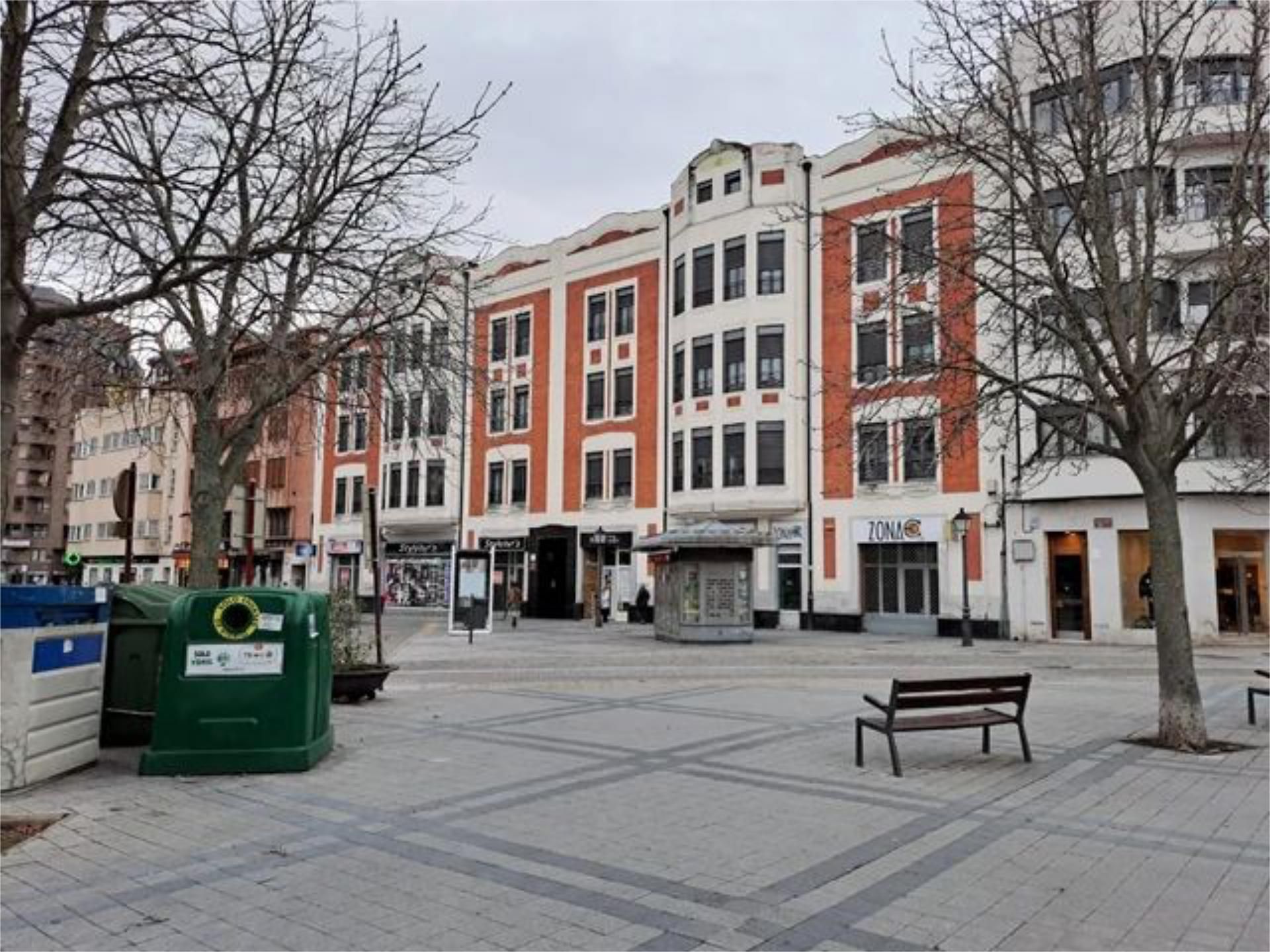 Vista exterior de Dúplex en venda en Palencia Capital amb Aire condicionat