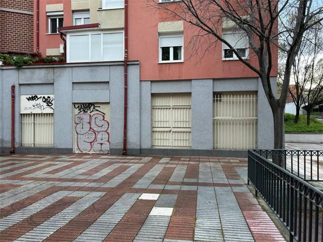 Local comercial en Alquiler en Calle Ocho, 7 en Rejas