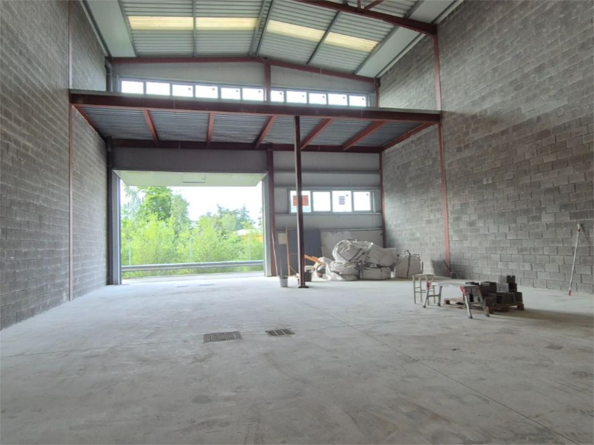 Industrial buildings to rent in Torrelavega 