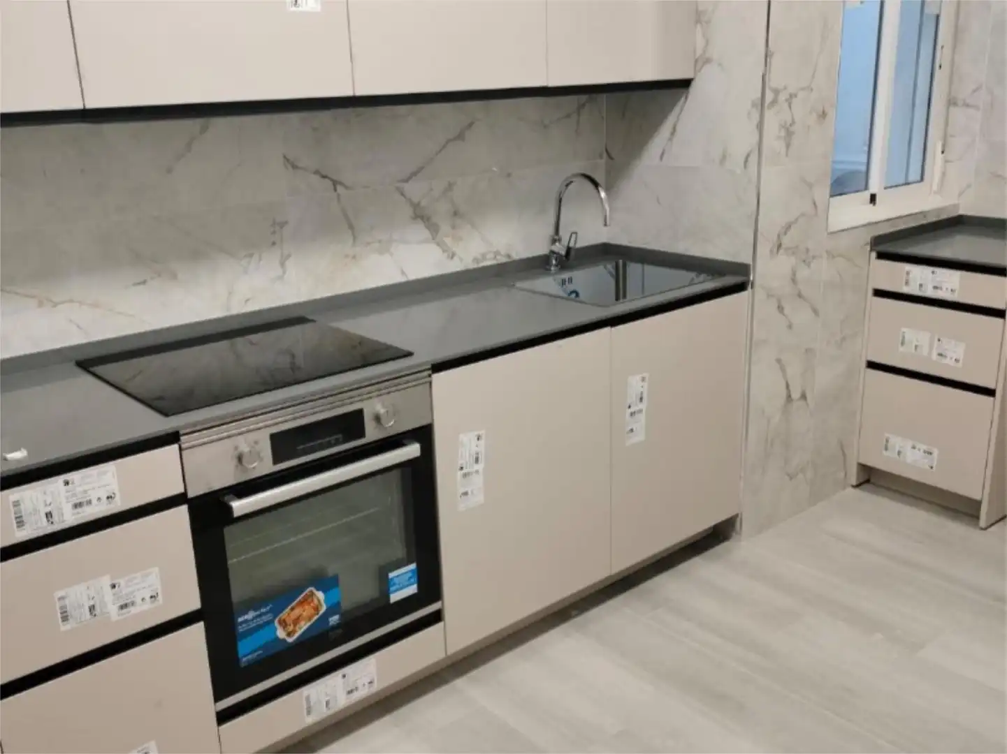 Flat for rent in Calle de la Plaza, 107, Centro Kitchen of Flat for rent in Puerto Real with Air Conditioner, Heating and Furnished