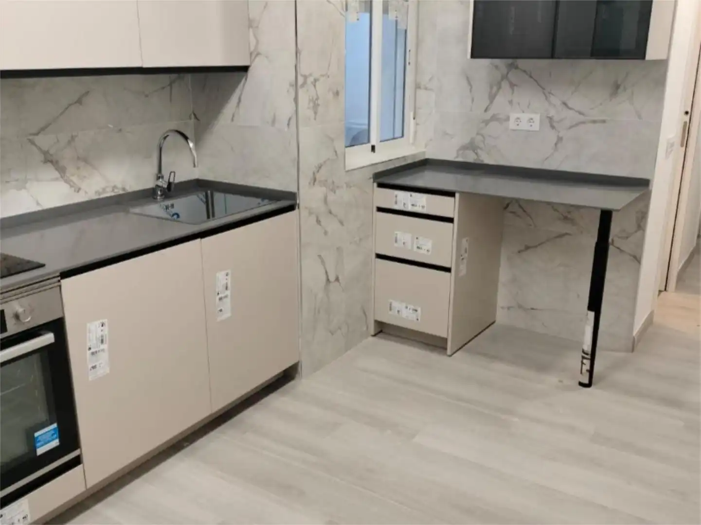 Flat for rent in Calle de la Plaza, 107, Centro Kitchen of Flat for rent in Puerto Real with Air Conditioner, Heating and Furnished