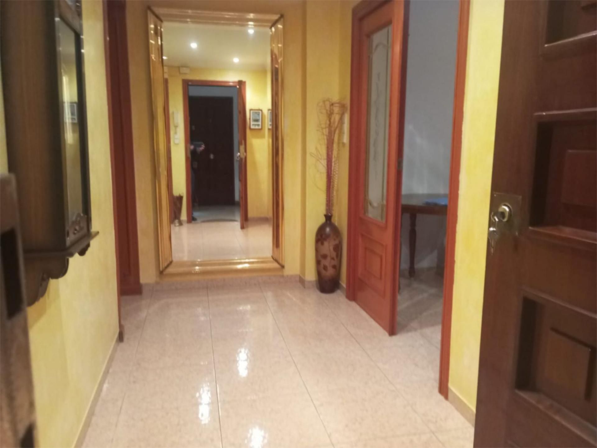 Piso en venta en Oliva con Aire acondicionado, Terraza y Amueblado