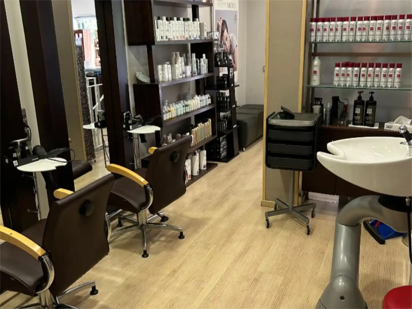 Commercial properties for rent in Calle de Mesena, 10, Canillas