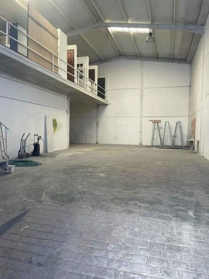 Nave industrial de alquiler en Marbella