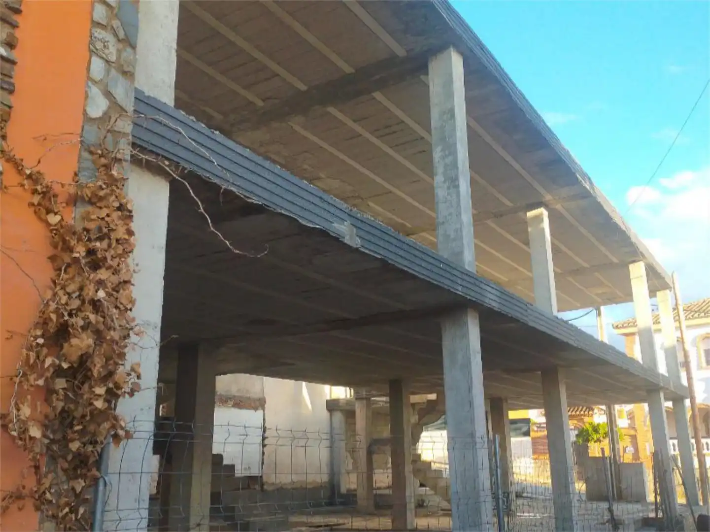 Casa adosada en venda a Calle Sierra Nevada, 62, Huétor Vega Vista exterior de Casa adosada en venda en Huétor Vega amb Balcó