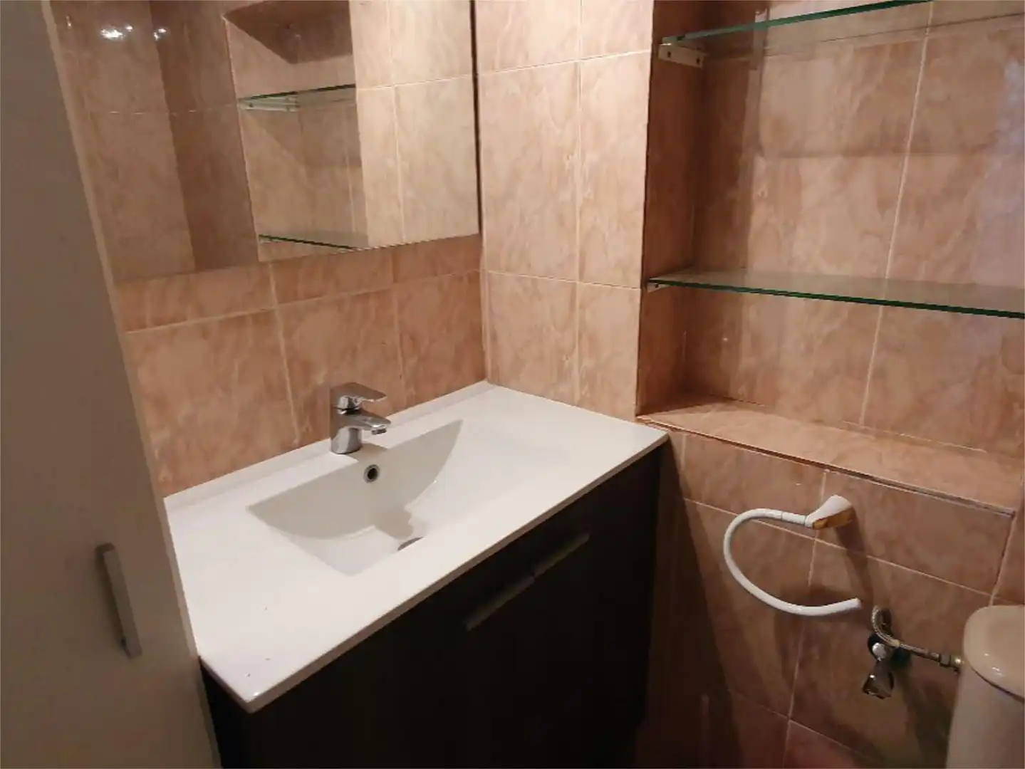 Bany de Local de lloguer en Barcelona amb Aire condicionat, Calefacció i Moblat
