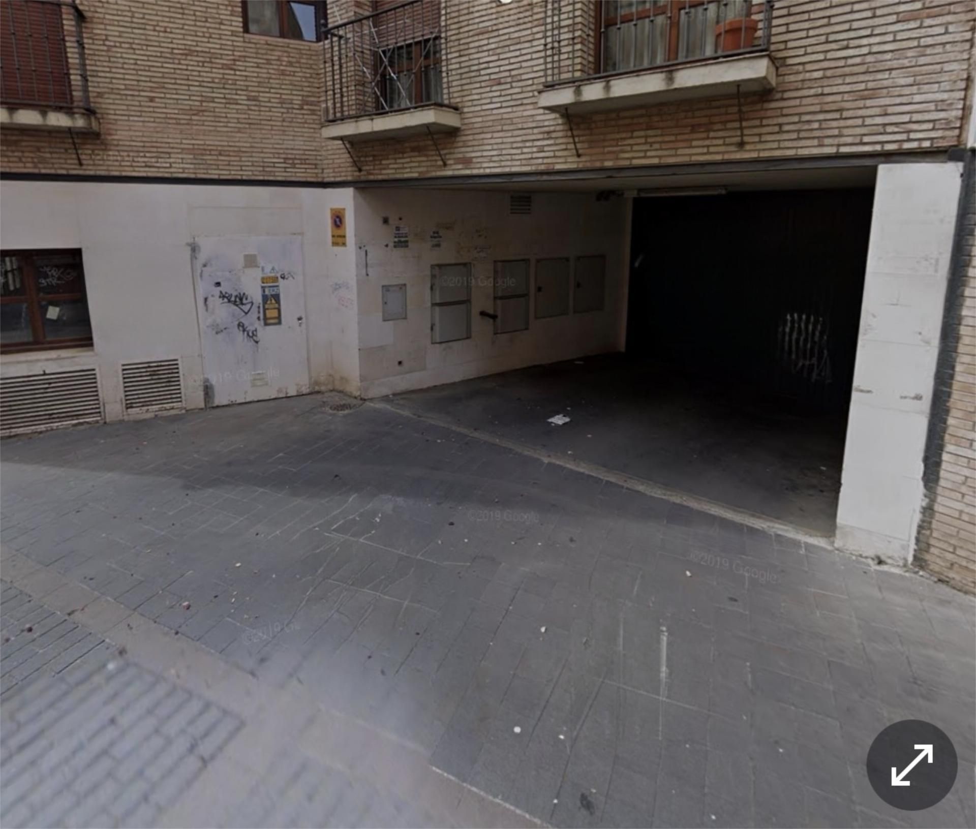 Aparcament de Garatge de lloguer en  Huesca Capital
