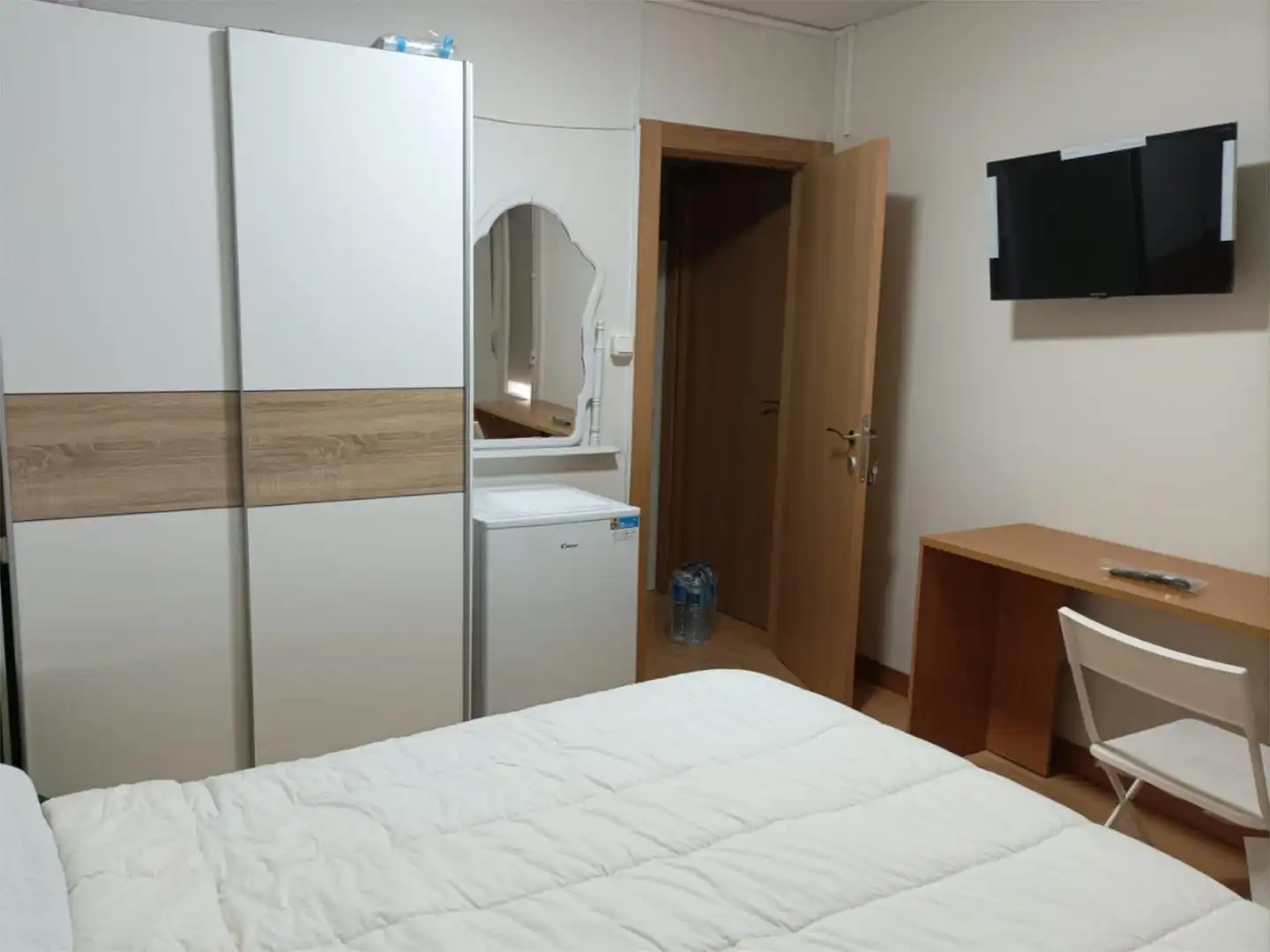 Room in Plaza de San Antón, 6, Olite / Erriberri Room in Plaza de San Antón, 6, Olite / Erriberri