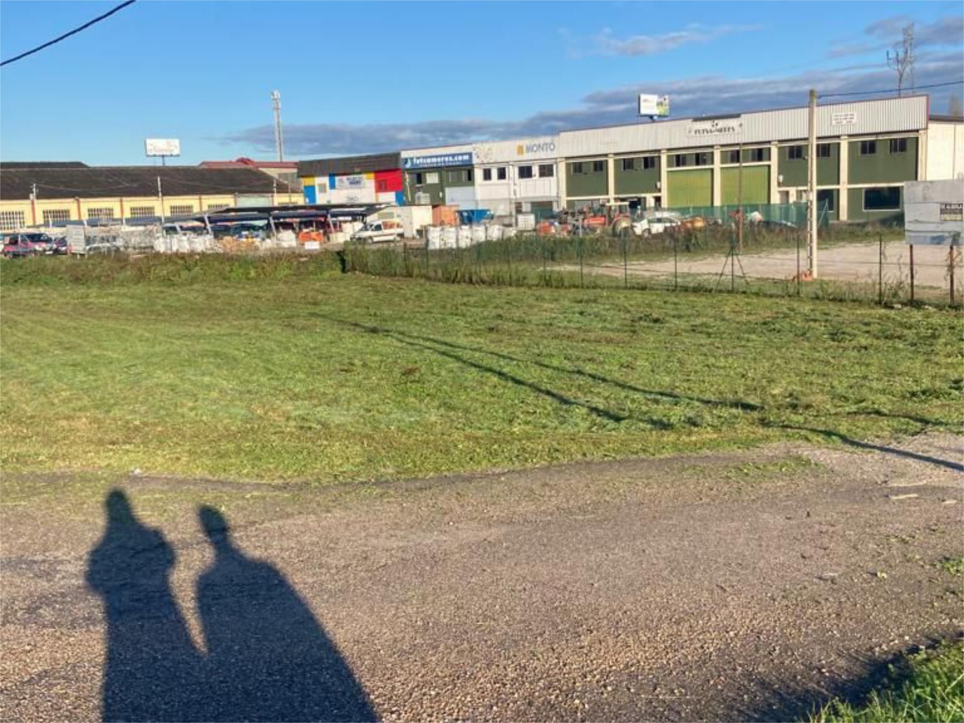 Terreny industrial en venda en Siero