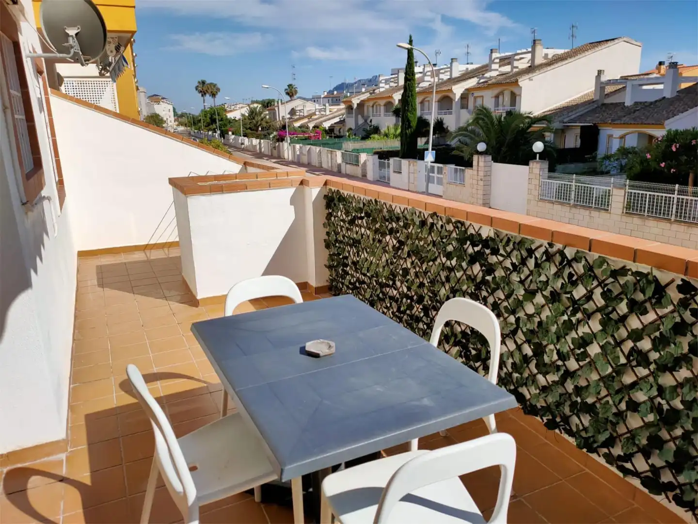 Piso de alquiler en Carrer Pau de Sant Leocadi, 34, Oliva Nova Jardín de Piso de alquiler en Oliva con Aire acondicionado, Terraza y Horno