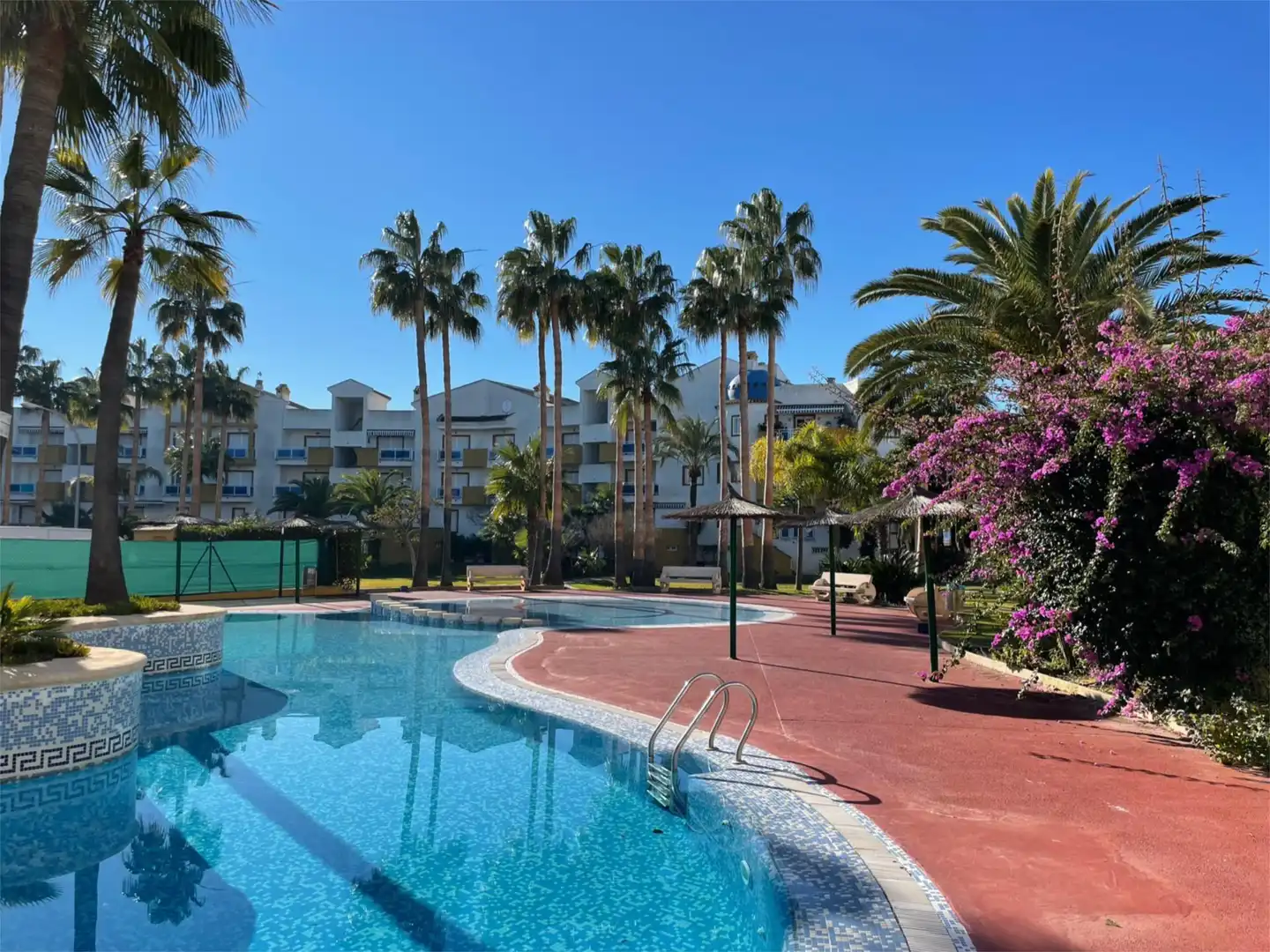 Piso de alquiler en Carrer Pau de Sant Leocadi, 34, Oliva Nova Piscina de Piso de alquiler en Oliva con Aire acondicionado, Terraza y Horno