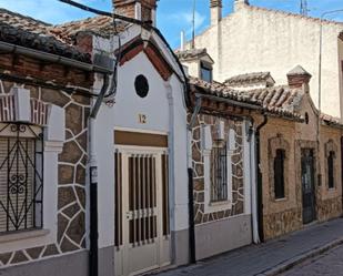 Vista exterior de Casa adosada en venda en Ávila Capital amb Terrassa