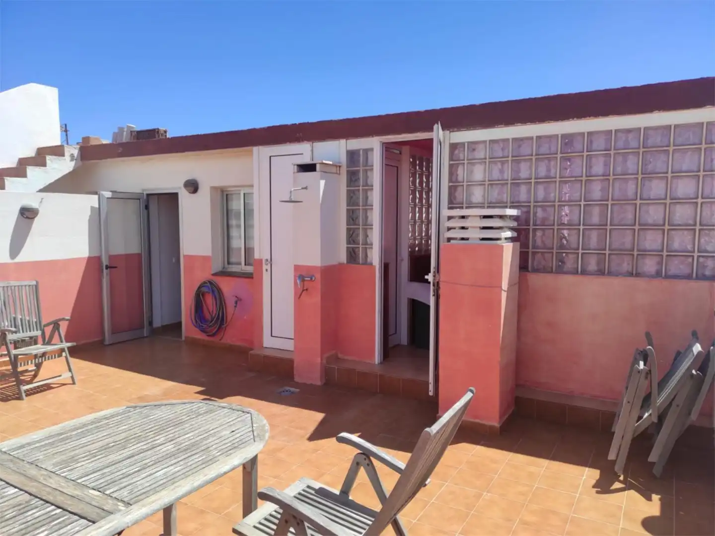Piso en venta en Calle Cisneros, 96, El Charco - Las Salinas Terraza de Piso en venta en Puerto del Rosario con Jardín privado, Terraza y Amueblado