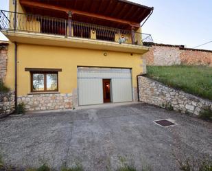 Außenansicht von Country house zum verkauf in Ciruelos de Cervera mit Terrasse und Balkon