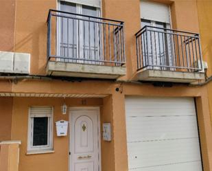 Exterior view of Single-family semi-detached for sale in Ejea de los Caballeros  with Air Conditioner and Balcony