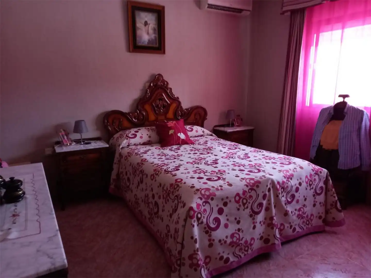 Casa adosada en venta en Calle San Juan, 14, Navas del Sepillar Habitación de Casa adosada en venta en Lucena con Aire acondicionado, Jardín privado y Terraza