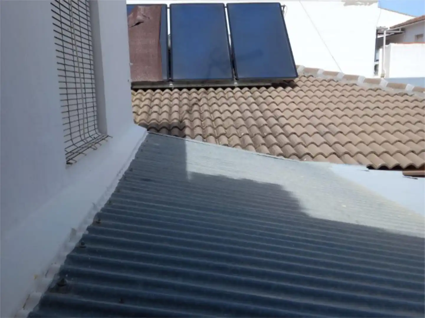 Casa adosada en venta en Calle San Juan, 14, Navas del Sepillar Vista exterior de Casa adosada en venta en Lucena con Aire acondicionado, Jardín privado y Terraza