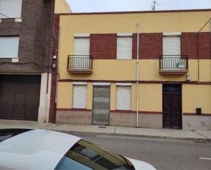 Exterior view of House or chalet for sale in León Capital 