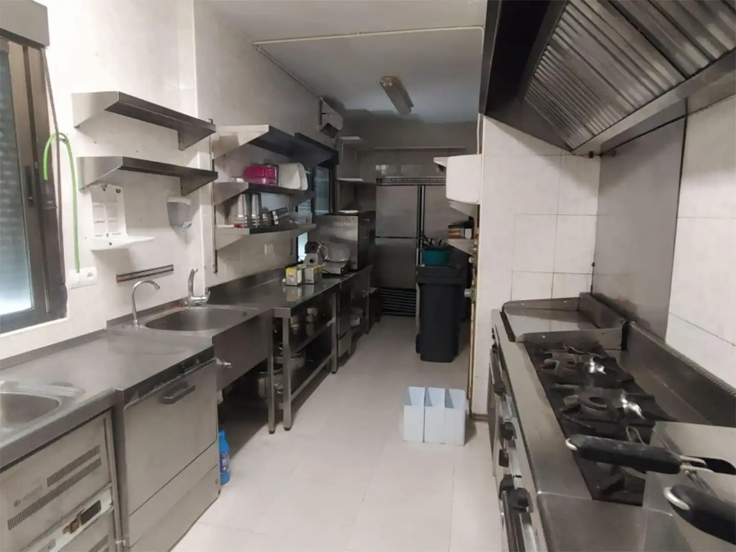 Cuina de Local de lloguer en Medinaceli amb Aire condicionat, Calefacció i Moblat