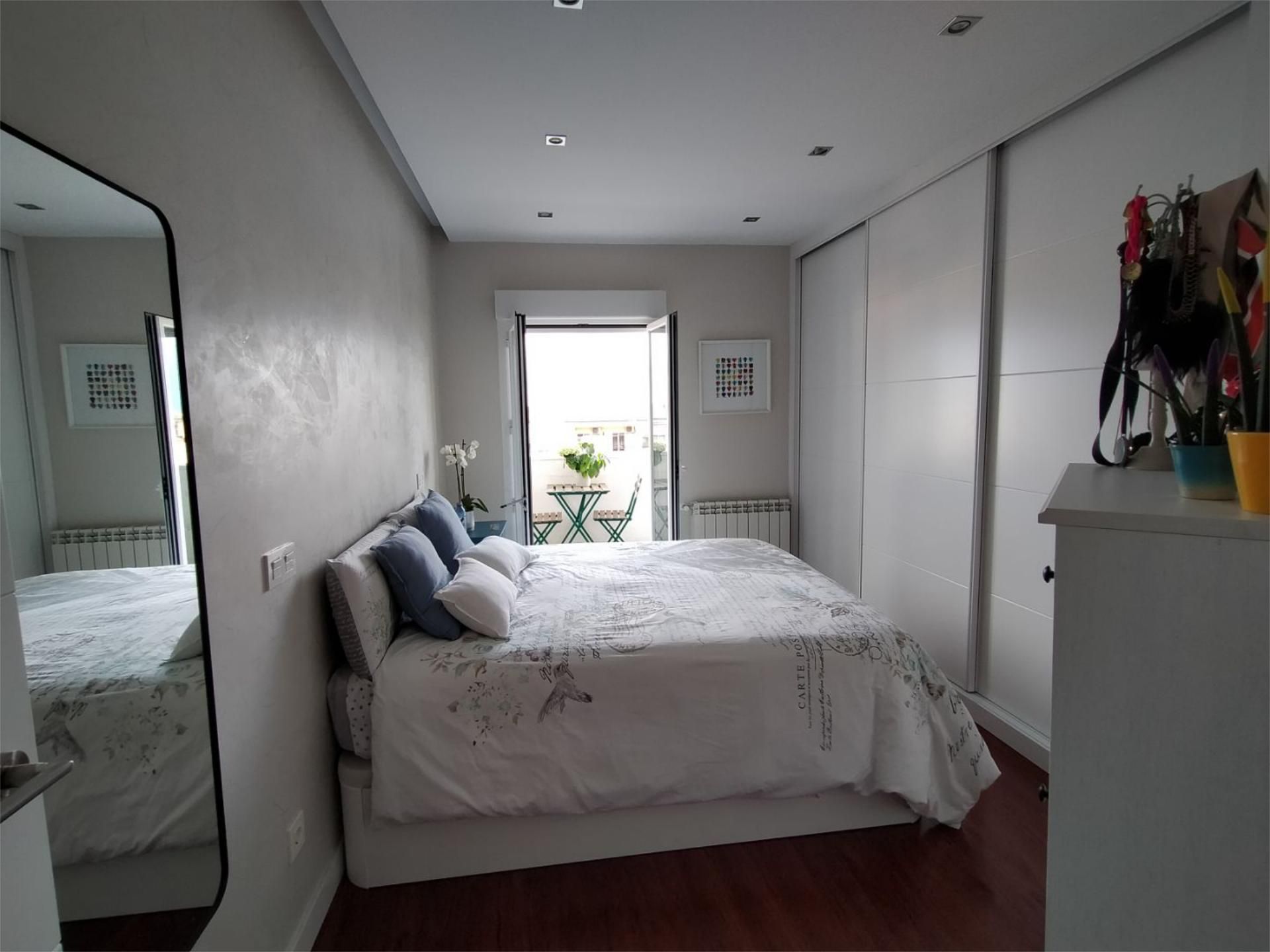 Bedroom of Flat to rent in  Madrid Capital  with Air Conditioner, Heating and Parquet flooring