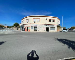 Vista exterior de Local en venda en Bormujos amb Aire condicionat, Calefacció i Moblat