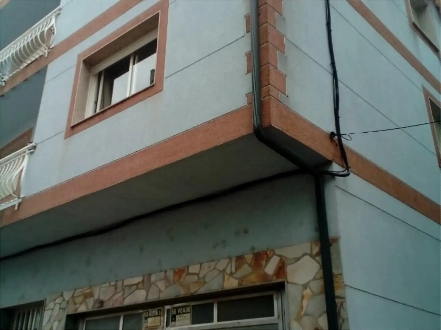Außenansicht von Wohnung zum Verkauf in Ribas de Sil mit Heizung, Terrasse und Abstellraum