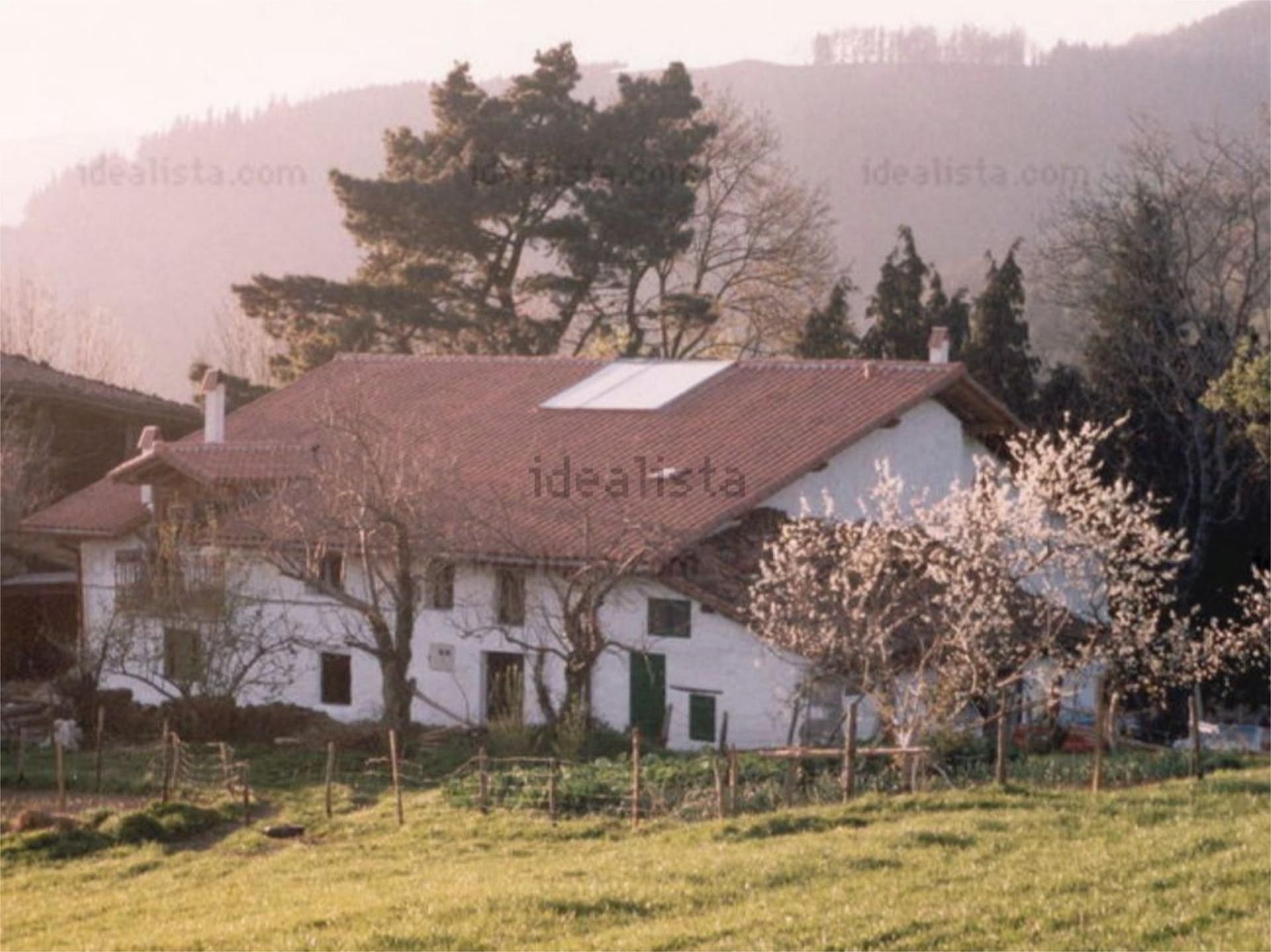 Vista exterior de Casa o xalet en venda en Zumarraga amb Calefacció, Terrassa i Moblat