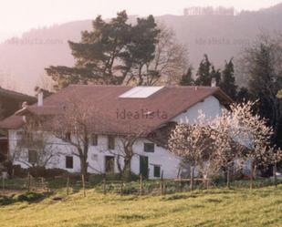 Vista exterior de Casa o xalet en venda en Zumarraga amb Calefacció, Terrassa i Moblat