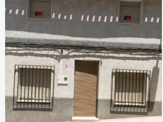 Casa adosada en venta en calle algeciras,  de yecl
