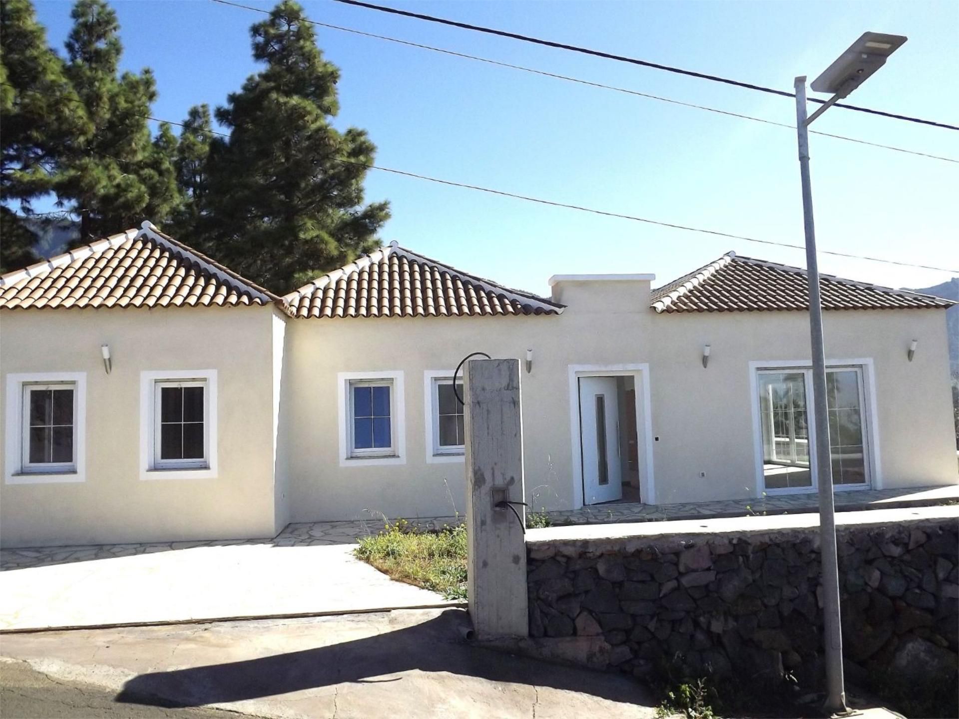 Exterior view of House or chalet for sale in El Paso  with Air Conditioner and Terrace