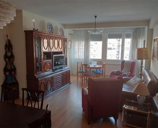 Living room of Flat for sale in  Madrid Capital  with Air Conditioner, Heating and Parquet flooring