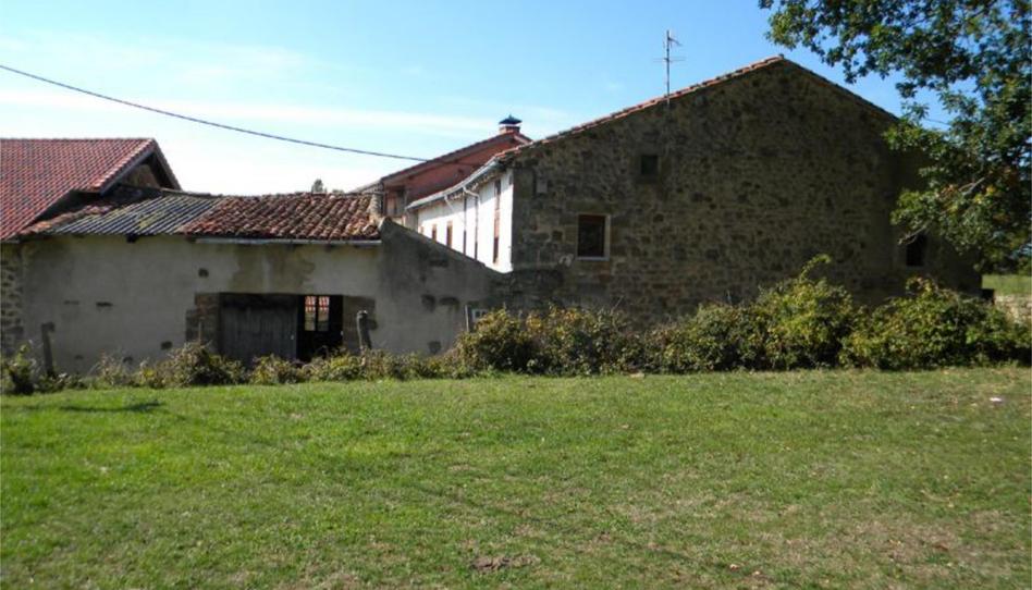 Casa adosada en venta en Barrio Monegro, 3, Campoo de Yuso, Cantabria - imagen 1 Foto 1 de Casa adosada en venta en Barrio Monegro, 3, Campoo de Yuso, Cantabria